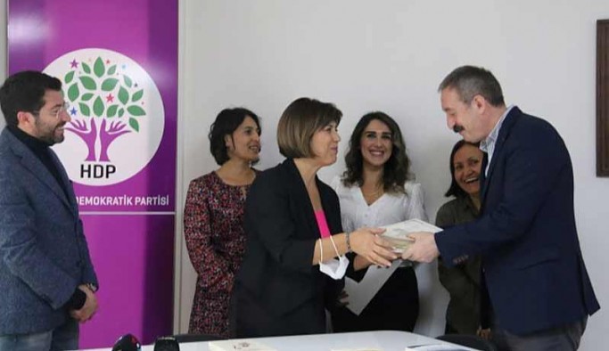 MED-DER’den mezun olan HDP’lilere Kürtçe dil sertifikaları verildi