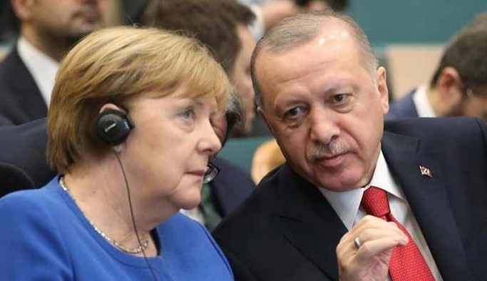 Merkel'den Türkiye’deki siyasi tutukluları gündeme getirmesi istendi