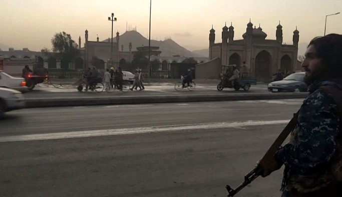 Taliban: IŞİD'le bağımsız bir şekilde mücadele edeceğiz