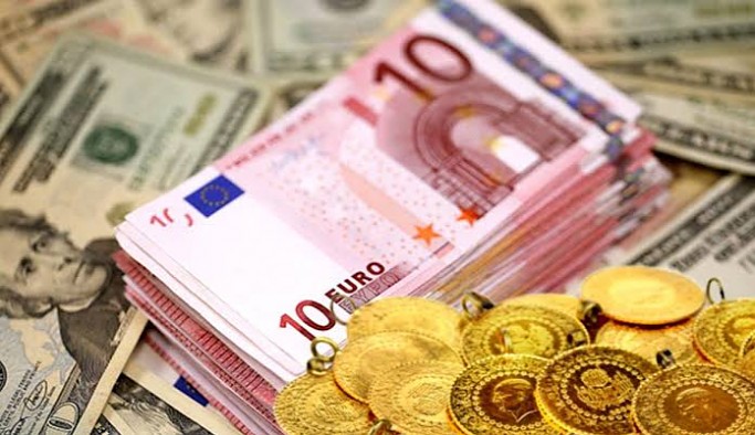 Altın, dolardan geri kalmadı: Yeni rekor
