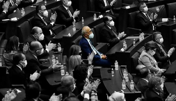 Bakan Elvan ortaya çıktı, büyüme verisiyle ilgili Twitter mesajı paylaştı