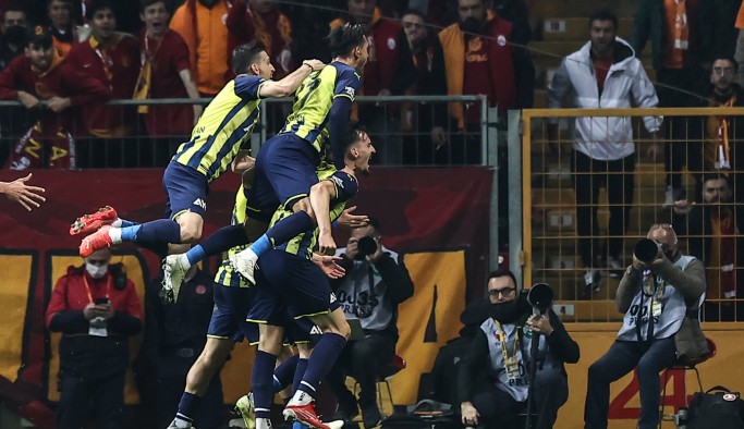 Fenerbahçe, ezeli rakibi 90+4'de devirdi
