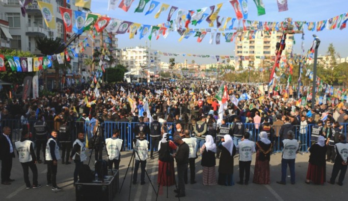 HDP’nin Mersin mitingine büyük ilgi: Biz değiştireceğiz bu bozuk düzeni