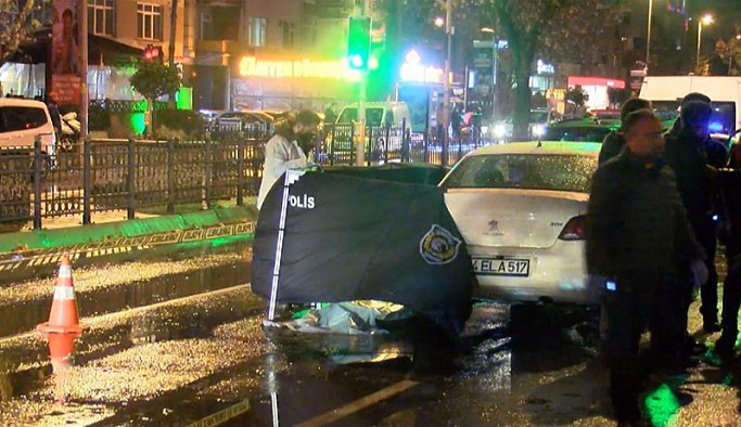 Kadıköy’de polis bir kişiyi öldürdü