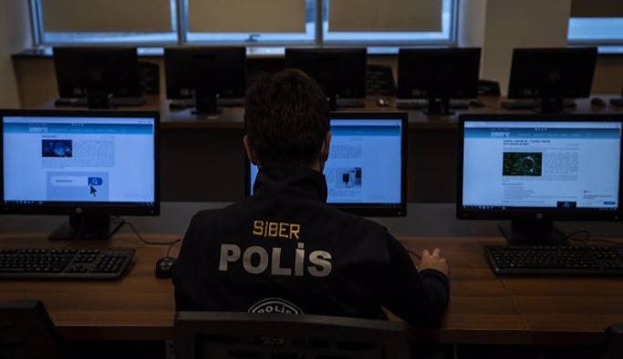 Polis, siyasetçiye ait kişisel verileri başkalarıyla paylaşmış: Görevden uzaklaştırıldı