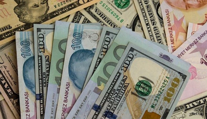 Türk Lirası'nda negatif ayrışma sürüyor: Dolar ve euroda sert yükseliş