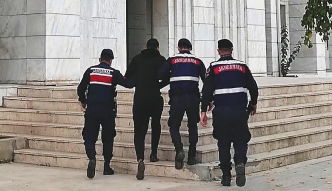 Ucuz sterlin satın almak istedi; 700 bin lira dolandırıldı