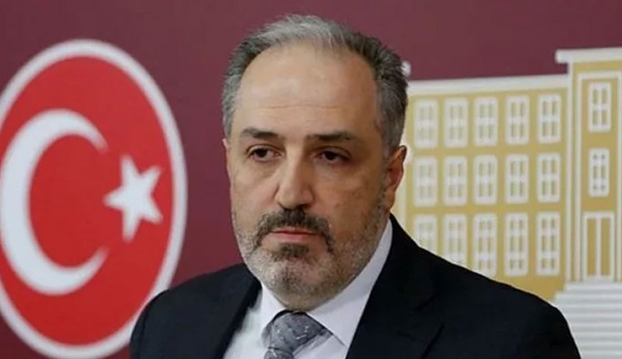 Yeneroğlu'ndan 'Barış Akademisyenleri' çıkışı: ‘Sivil ölüm’ haline gelen uygulamalar ortadan kaldırılmalı