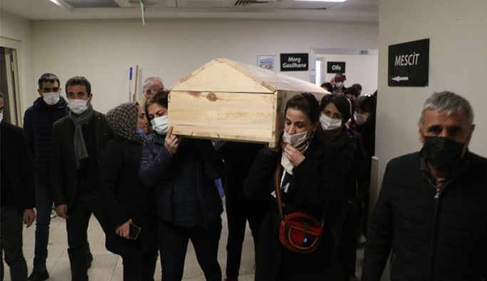 Garibe Gezer’in cenazesini kadınlar hastaneden aldı