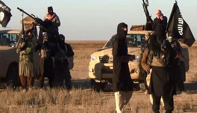 IŞİD Irak'ta bir köye saldırdı bir kasabayı da kontrol altına aldığı iddia edildi