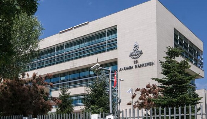 AYM'den 166 kişiye 'uzun süren yargılama' tazminatı