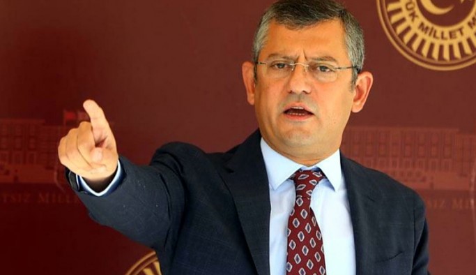 CHP'li Özel, 'Cumhurbaşkanına hakaret' suçunun kaldırılması için kanun teklifi hazırladı