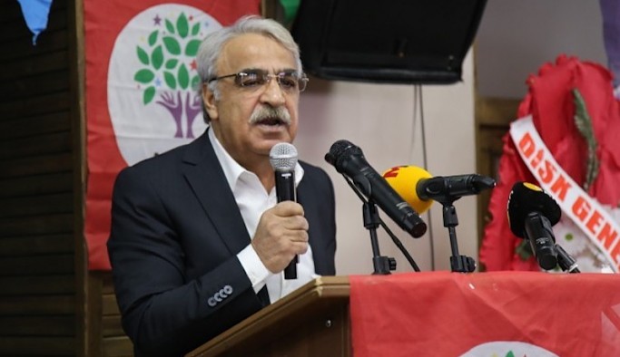 Sancar: Bu iktidar, zihniyeti gibi ülkeyi de karanlığa mahkûm etmek istiyor