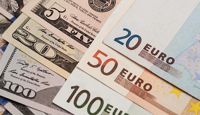Enflasyon verisi öncesi Türk Lirası'nda kayıplar hızlandı, dolar 14 lirayı aştı
