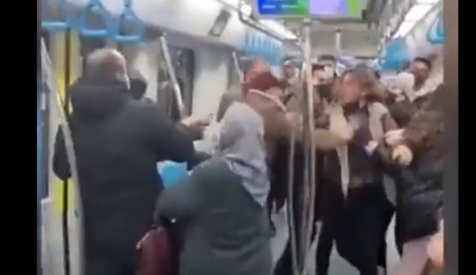Marmaray'da öpüşen çifte saldırı