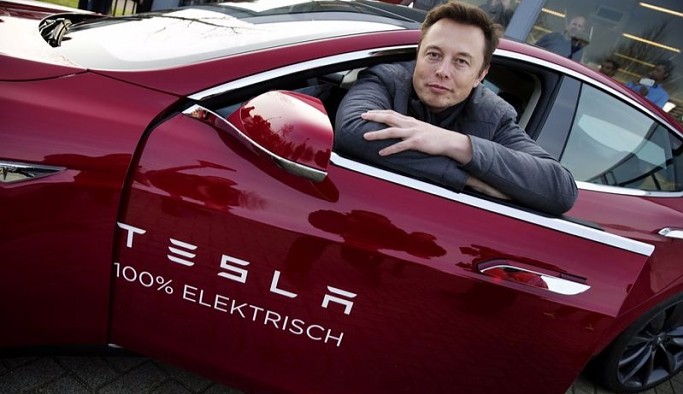 Elon Musk, 4 milyar dolarlık Tesla hissesi sattı