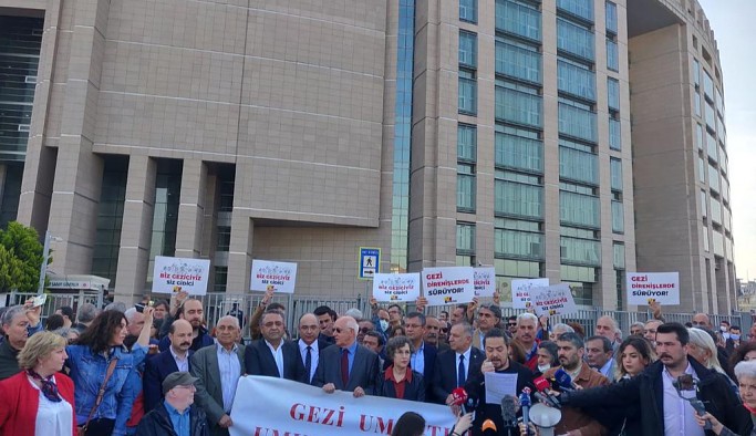 Gezi Davası karar duruşması: Osman Kavala'ya ağırlaştırılmış müebbet hapis cezası verildi