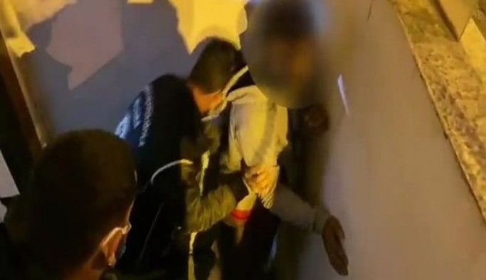 İstanbul'da gizlice kadınların videolarını çekip paylaşan kişiler gözaltına alındı