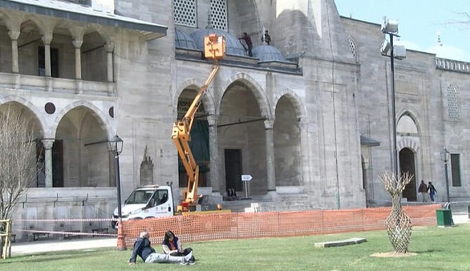 Süleymaniye Camii'nde onarım çalışmaları başladı