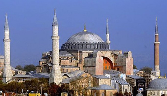 Ayasofya’nın milyonlarca liralık restorasyon ihalesini Erdoğan'ın ‘yakın arkadaşı’ aldı