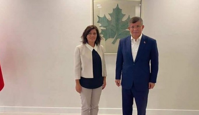 Gelecek Partisi'nde bir garip istifa daha: Bu kez hesap çalındı