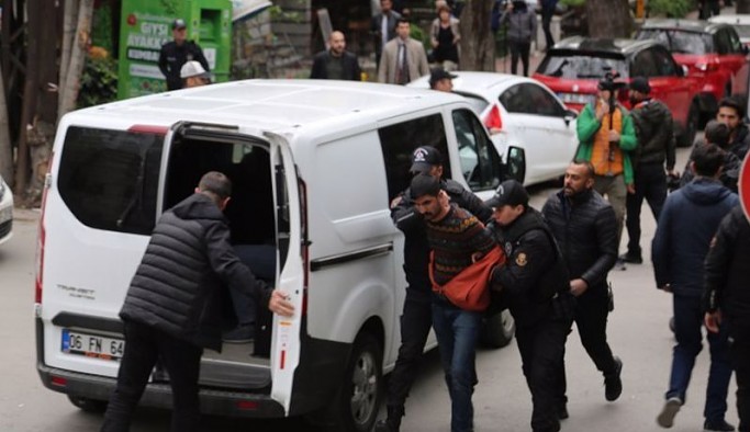 HDP önünde darp edilerek gözaltına alınan avukat ve gazete dağıtımcısı serbest bırakıldı