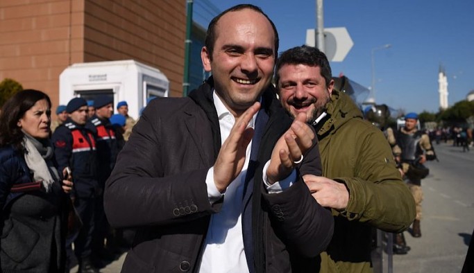 Tayfun Kahraman: Kuşlarımız var; sürekli ötüşüyorlar, çok iyi geliyorlar