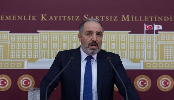 Yeneroğlu: Türkiye’de medya can çekişiyor
