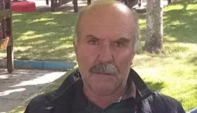 70 yaşındaki emekli öğretmen evi basılarak gözaltına alındı