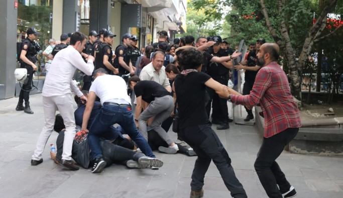 Ethem Sarısülük anmasına polis müdahalesi: Gözaltılar var