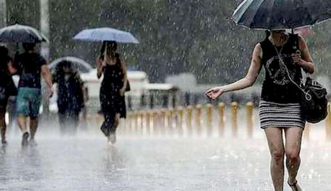Meteoroloji'den 24 il için sarı kodlu uyarı: İstanbul dahil pek çok yerde sağanak yağış var