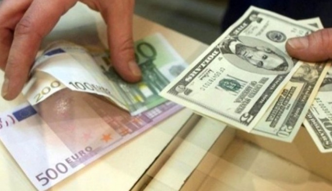 TL, dolar karşısında erimeye devam ediyor