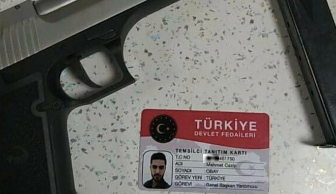 Üzerinden 'Türkiye Devlet Fedaileri' kartı çıkan Obay, ‘Ben Süleyman Soylu’nun adamıyım’ demiş