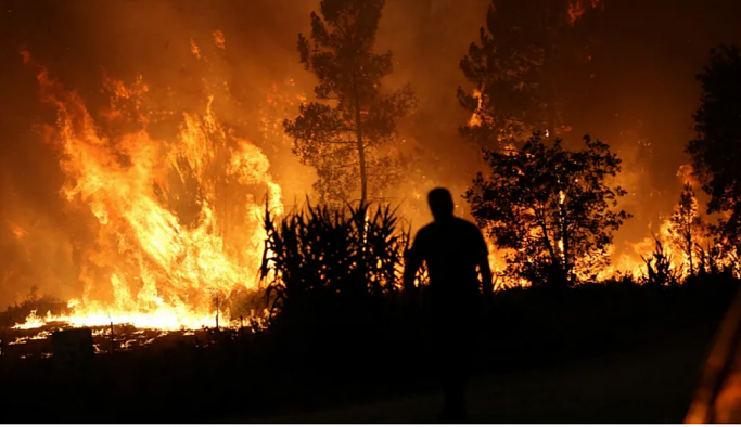 Akdeniz yanıyor: Binlerce kişi tahliye edildi