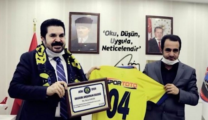 Ağrıspor'dan 'Savcı Sayan kulüp adına topladığı paraları kendine aldı' iddiası