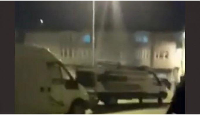 AKP’li Sayan’ın istifasını isteyen Yıldırım’ın evinin önünde silahlı çatışma
