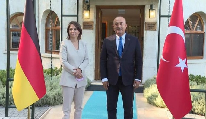 Alman mevkidaşıyla görüşen Çavuşoğlu: Kavala'yı Türkiye aleyhine kullanıyorsunuz