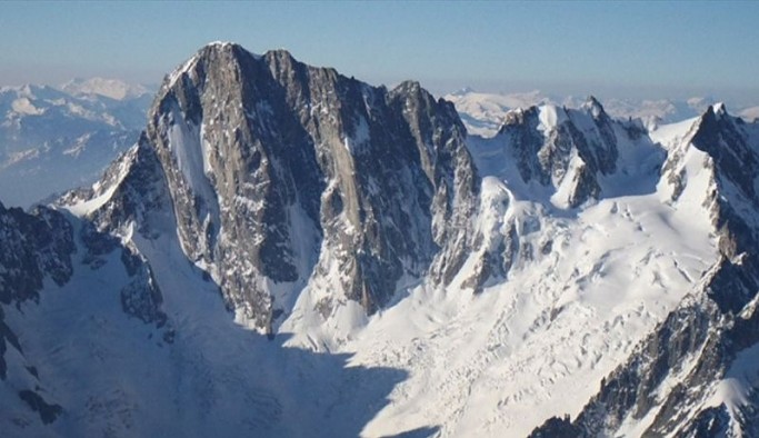 Buzul erimesi İtalya ve İsviçre arasındaki sınırı değiştirdi