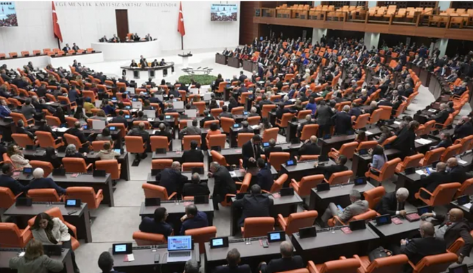 Irak ve Suriye tezkeresi kabul edildi