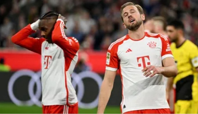 Borussia Dortmund, Bayern Münih'i mağlup etti: Zirvede puan farkı 13'e çıktı