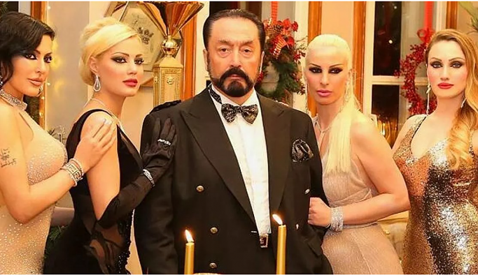 Adnan Oktar ile kadın sanıklar mahkemede: Aşkım giderek gençleşiyorsun