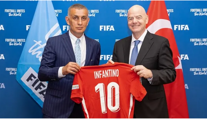 İbrahim Hacıosmanoğlu ve FIFA Başkanı Gianni Infantino ile görüştü