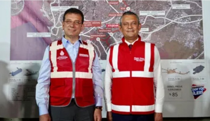Özgür Özel ve Ekrem İmamoğlu metro hattı gezisinde bir araya geldi