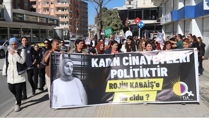 Van'da kadınlar Rojin Kabaiş için yürüdü: 'Rojin'e ne oldu?'