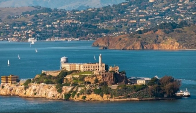 Trump 'müsamahasız': 62 yıl önce kapatılan Alcatraz hapishanesini yeniden açacak