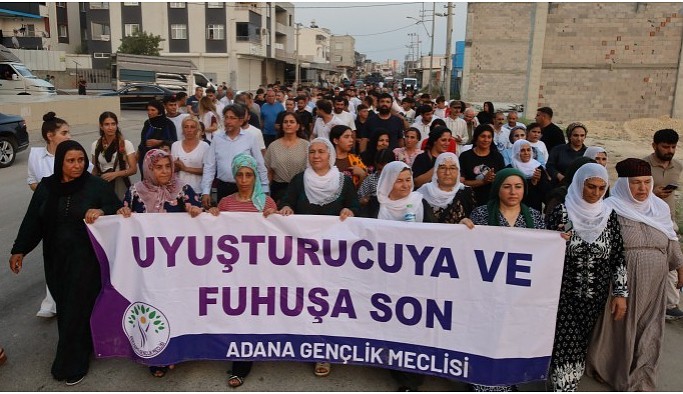 Adana'da uyuşturucu ve fuhşa karşı yürüyüş