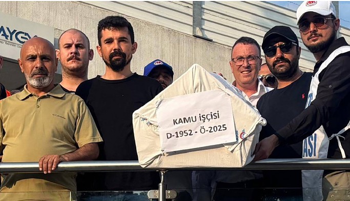İşçiler eylemde, Marmaray'da aksamalar yaşanıyor: Bakanlık 'genel bakım' dedi