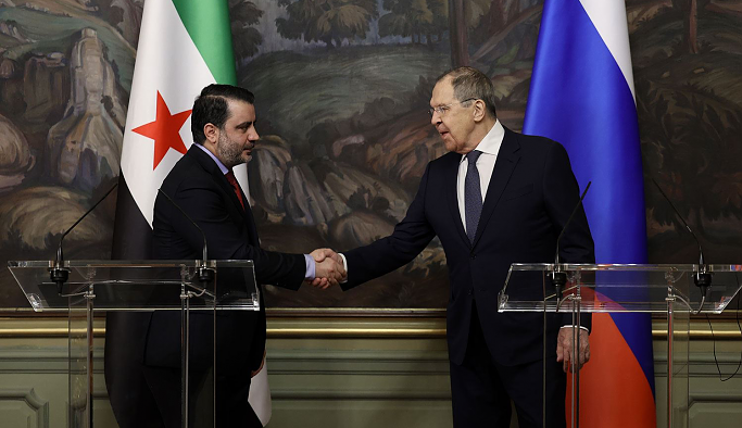 Şeybani ile görüşen Lavrov: Suriye’nin birliğine desteğimizi yineledik