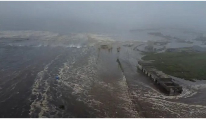 Tsunami dalgaları Rusya, Japonya ve ABD kıyılarına ulaştı