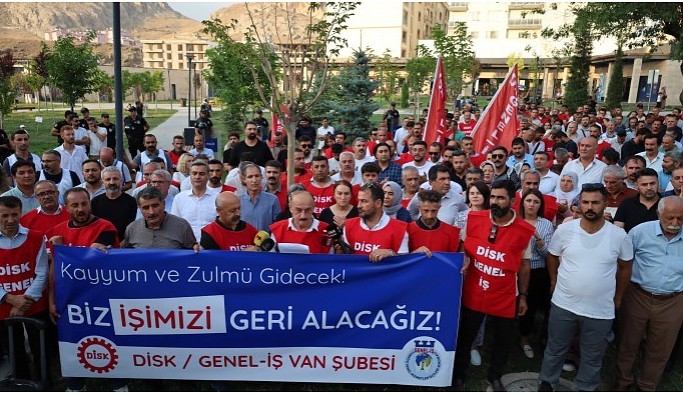 Kayyımın işten çıkardığı işçilerden AKP önünde açıklama